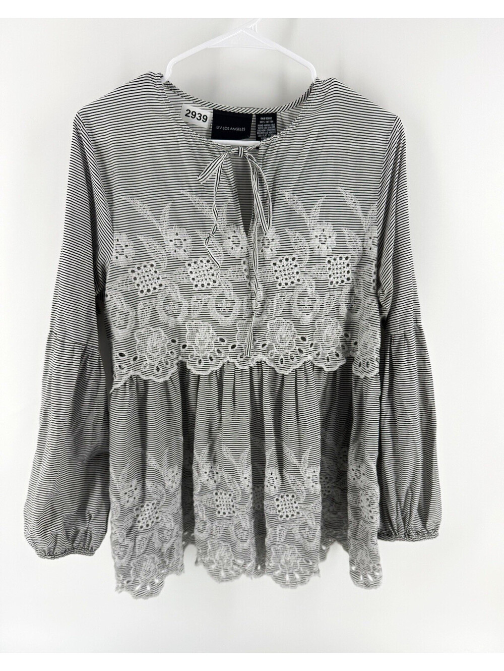 LIV Los Angeles Women’s M Black/White Striped Eyelet Tie Peasant Blouse